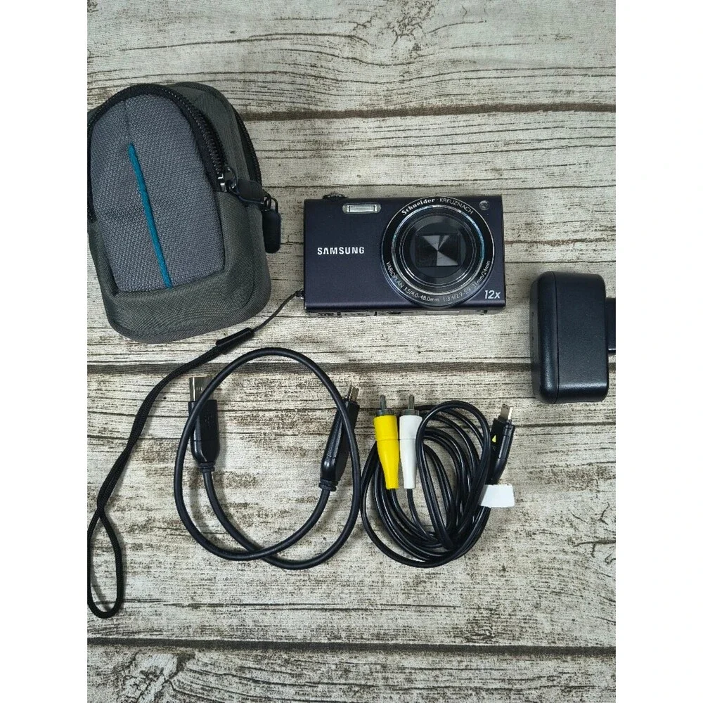 Samsung WB Series WB210 14.0MP Digital Camera Point And Shoot Black Tested